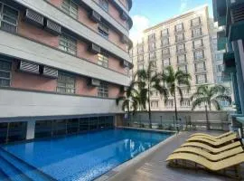 101 Newport Boulevard Condo