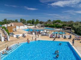 Oh! Campings La Brise, glamping site in Saintes-Maries-de-la-Mer