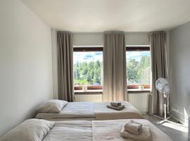 Valoisa yksiö 7km Himokselta, khách sạn ở Jämsä