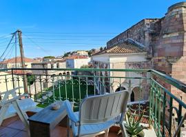 Small studio in a perfect spot!, готель у місті Мітіліні