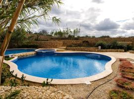GozoPride Penthouse, hotel v destinaci Qala