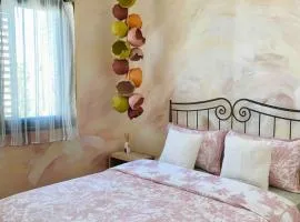 Lovely location, near harbour, restaurants,Mall