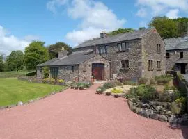 Canny Brow Barn