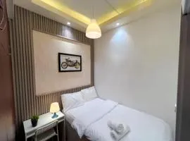 Network Partition Room Near Internet City Metro