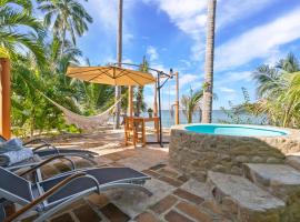 Panchos Paradise Caba&ntilde;a Bamboo, casa de campo em Puerto Vallarta