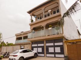 Rita Appartement 3, hotel v destinaci Lomé