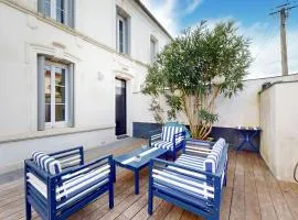 Amazing Home In Saint-Georges-De-Didon