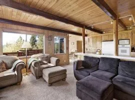 Highland Oaks Retreat by Big Bear Vacations