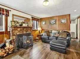 Green Squirrel Chateau by Big Bear Vacations