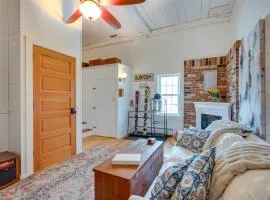 1 Mi to Cranmore Mountain Charming Conway Apt!