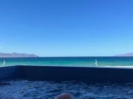BeachFront with Jacuzzi Bahía Turquesa