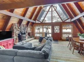 Hot Tub and Fire Pit Cozy Cabin in Red Lodge!