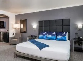 Wood River Inn & Suite