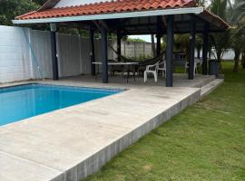 Boni Beach，位于Miravalles的木屋