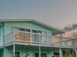 Sunny Beach Box