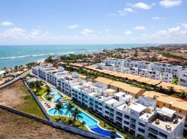 Cobertura duplex à beira-mar com jacuzzi e cascata, hotel en Nísia Floresta