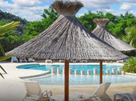 Bungalow Charmant à Sampzon 32 m² avec Vue Montagne, hotell i Sampzon