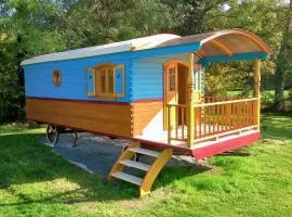 Bungalow charmant à Saint-Pardoux avec piscine partagée