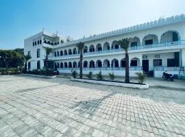 Hotel Basant palace