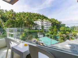Large condo Surin-Bangtao Beach, hotell sihtkohas Ban Lum Fuang