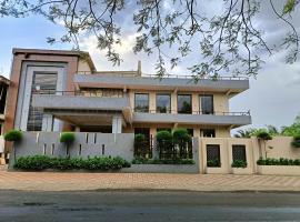 Sangam Bela Resort, hotel em Belia