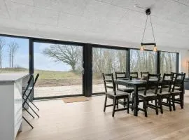 Cozy Home In Faaborg With Wifi