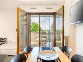 Quiet Home with Terrace - 20 min from Milan Duomo