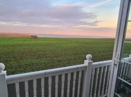 4 Berth Caravan With Full Sea View At Barmston Beach Holiday Park Ref 62047O