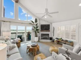 Oceanfront Escape A Coastal 3Br-2Ba Retreat With Stunning Views
