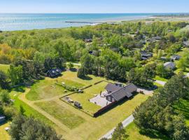 Awesome Home In R&oslash;dby With Sauna, hotel con tinas de hidromasaje en R&oslash;dby