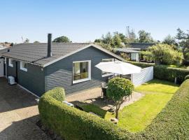 Cozy Home In Juelsminde With Wifi, ξενοδοχείο σε Juelsminde