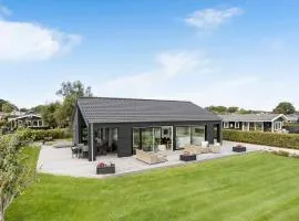 Gorgeous Home In Sæby With Wifi