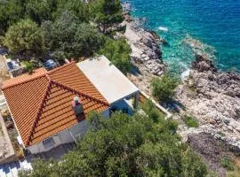 One-Bedroom Holiday Home In Potomje