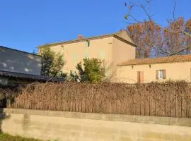 Cozy Apartment In Monteux With Wifi