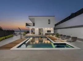 Stunning Home In Crikvenica