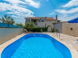 3 Bedroom Amazing Apartment In Banjevci