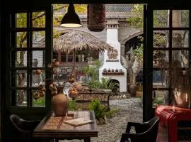Shaxi absolute art absolute B & B