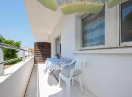 1 Bedroom Awesome Apartment In Royan