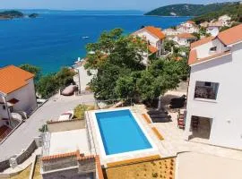 Pet Friendly Home In Supertarska Draga