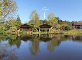 Listed lodge with pool in the heart of the Landes
