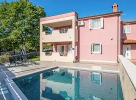 4 Bedroom Cozy Home In Labin