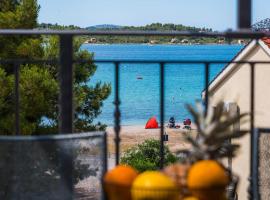 Gorgeous Apartment In Srima With Wifi, hotel en Srima