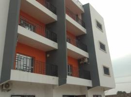 Apartment building in Salagi, hotel din Sukuta