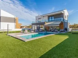 3 Bedroom Awesome Home In Orbanici