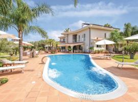 Amazing Home With Pool, hotel a Nocera Terinese