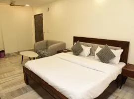 Holiday Out Hotel