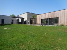 Villa La Bertine Haute, Hotel in Saillac