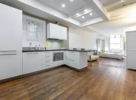 LUMEN Old Town Loft