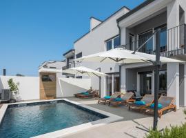 4 Bedroom Stunning Home In Nova Vas, hotel en Nova Vas