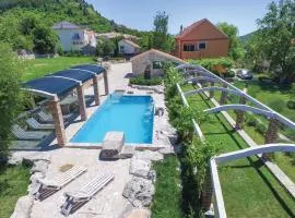 Awesome Home In Sinj With Sauna